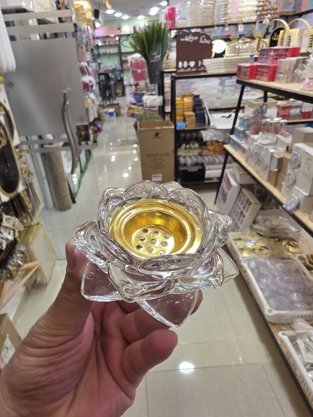 مبخرة كريستال وردة للتوزيعات