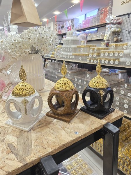 مباخر خشب فاخرة